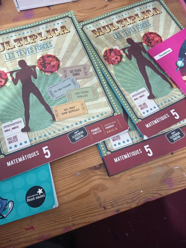 Libros 5º Primaria Maristes Sants-les corts