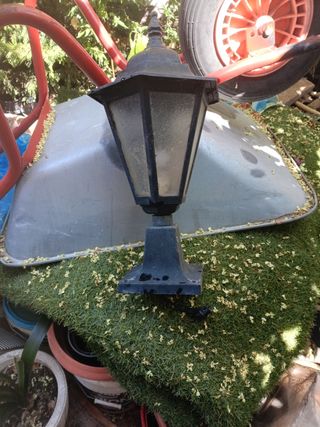 Farola jardín - Negra, metal y cristal
