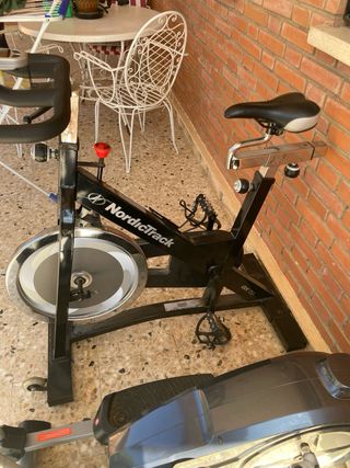 Bicicleta estática y elíptica