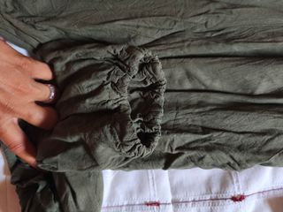 Mono verde oliva y blanco - T38