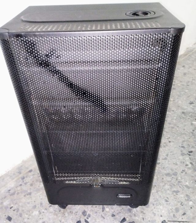 Estufa butano negra (para reparar).