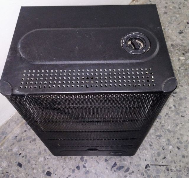 Estufa butano negra (para reparar).