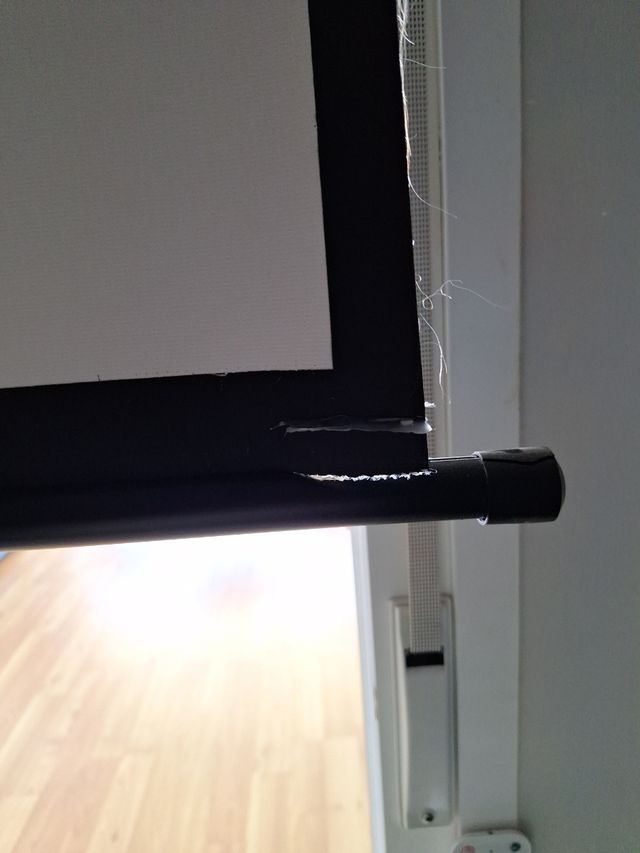 Pantalla con trípode