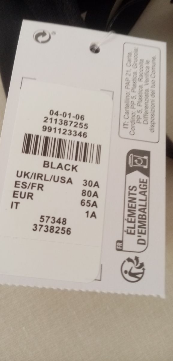 Sujetador negro sin aros 80A-  sin estrenar. 