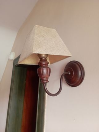 Un aplique pared doble (30 eu) + dos simples(20eu)