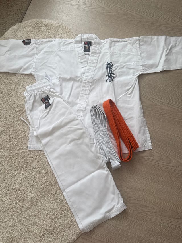 Equipacion Karate niño 130 cm con cinturones