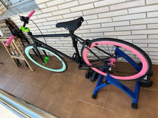 Bicicleta Fixie Talla M + caballete de regalo