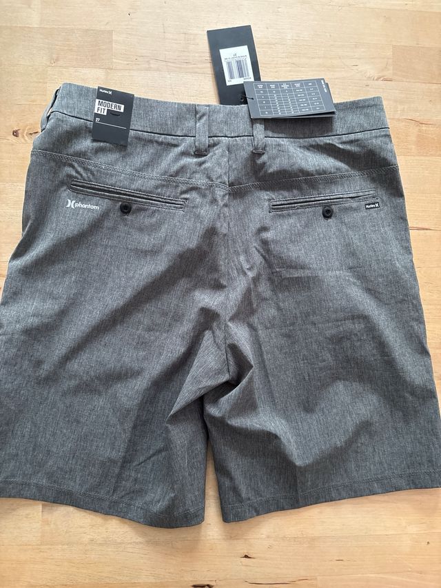 Bermuda Hurley Phantom gris talla 27 (12 años)