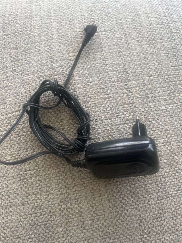 Motorola C139 plateado