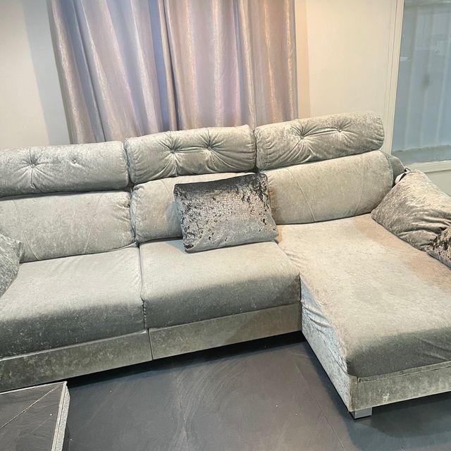 Sofá chaise longue gris plata