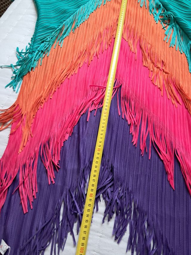 Vestido multicolor flecos