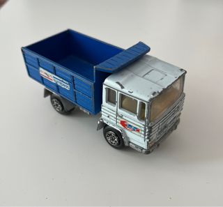 Miniatura metal 
Camión Pegaso escala 1:64