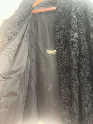 Abrigo astracán negro confeccionado a mano