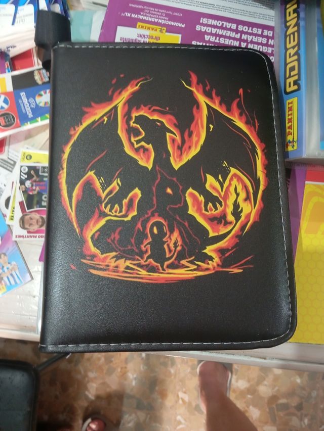 Album Pokemon - 217 cartas  NO ORIGINALES