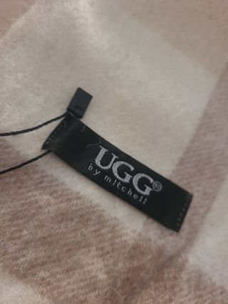 Bufanda UGG nueva con etiqueta