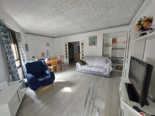 Habitación doble para alquilar a una chica
