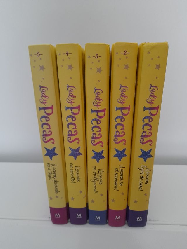 ¡Locuras lejos de casa! (Serie Lady Pecas 1)