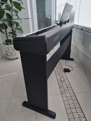 Casio CDP-100: Piano digital, peana, pedal, atril