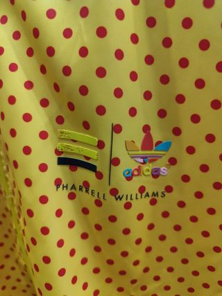 Chaqueta Adidas Pharrell Williams