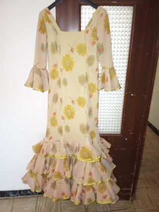 Vestido Flamenco beige y amarillo