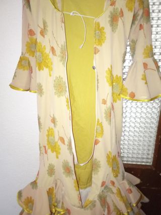Vestido Flamenco beige y amarillo