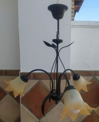 Lámpara de techo con 3 tulipas