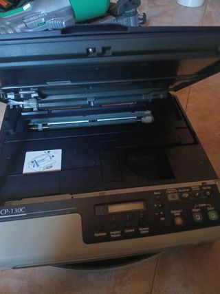 Impresora Brother DCP-130C gris
