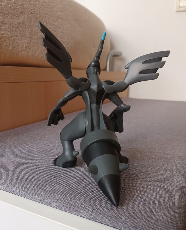 Reshiram & Zekrom Tomy Deluxe