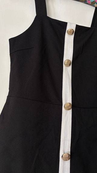Vestido negro y blanco