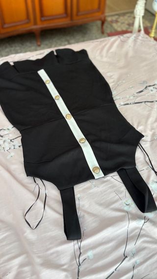 Vestido negro y blanco