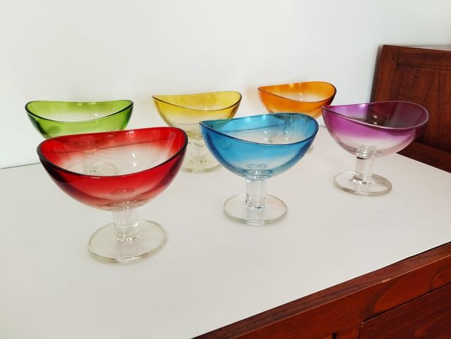 Copas de postre multicolor