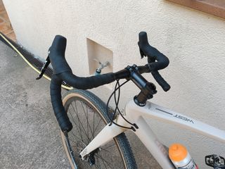 Bicicleta Gravel Megamo West.