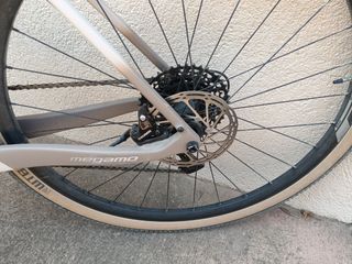 Bicicleta Gravel Megamo West.