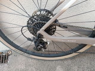 Bicicleta Gravel Megamo West.