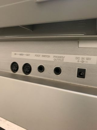 Yamaha DGX-300 Teclado