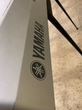 Yamaha DGX-300 Teclado