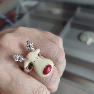 Anillo reno navideño beige y rojo