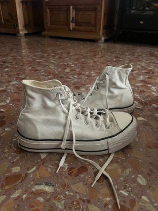 Converse blancas altas