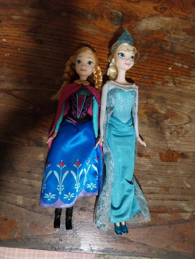 Muñecas Frozen Ana y Elsa Mattel