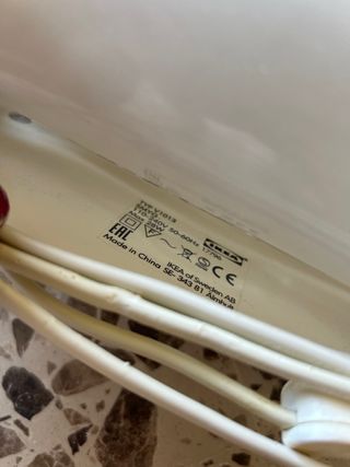 Lampara Ikea giratoria blanca