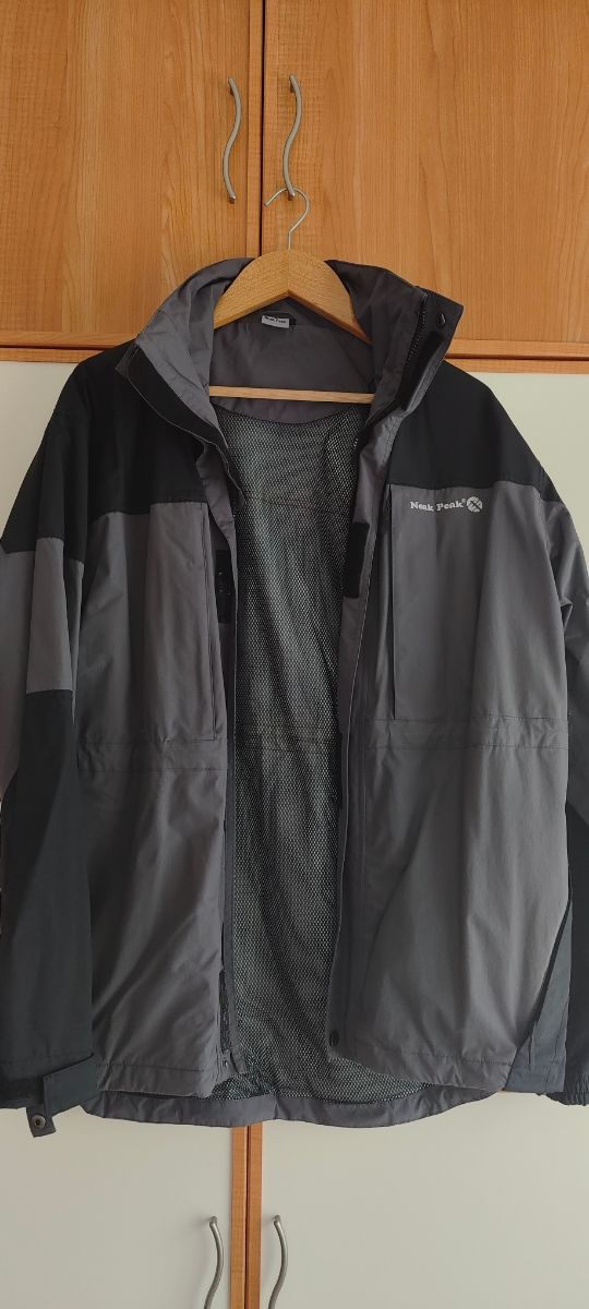 Chaqueta Neak Peak gris trekking