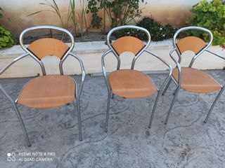 3 sedie da pranzo ciascuna 8€ ciascuna