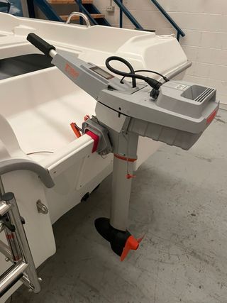 Motor fueraborda eléctrico Torqeedo 1003