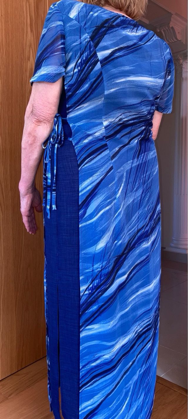 Vestido largo azul estampado