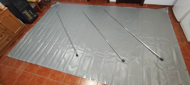 Toldo caravana - Impermeable
Mide unos 4,00 x 2,43