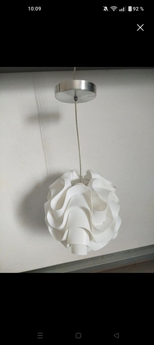 2 lámparas blancas techo