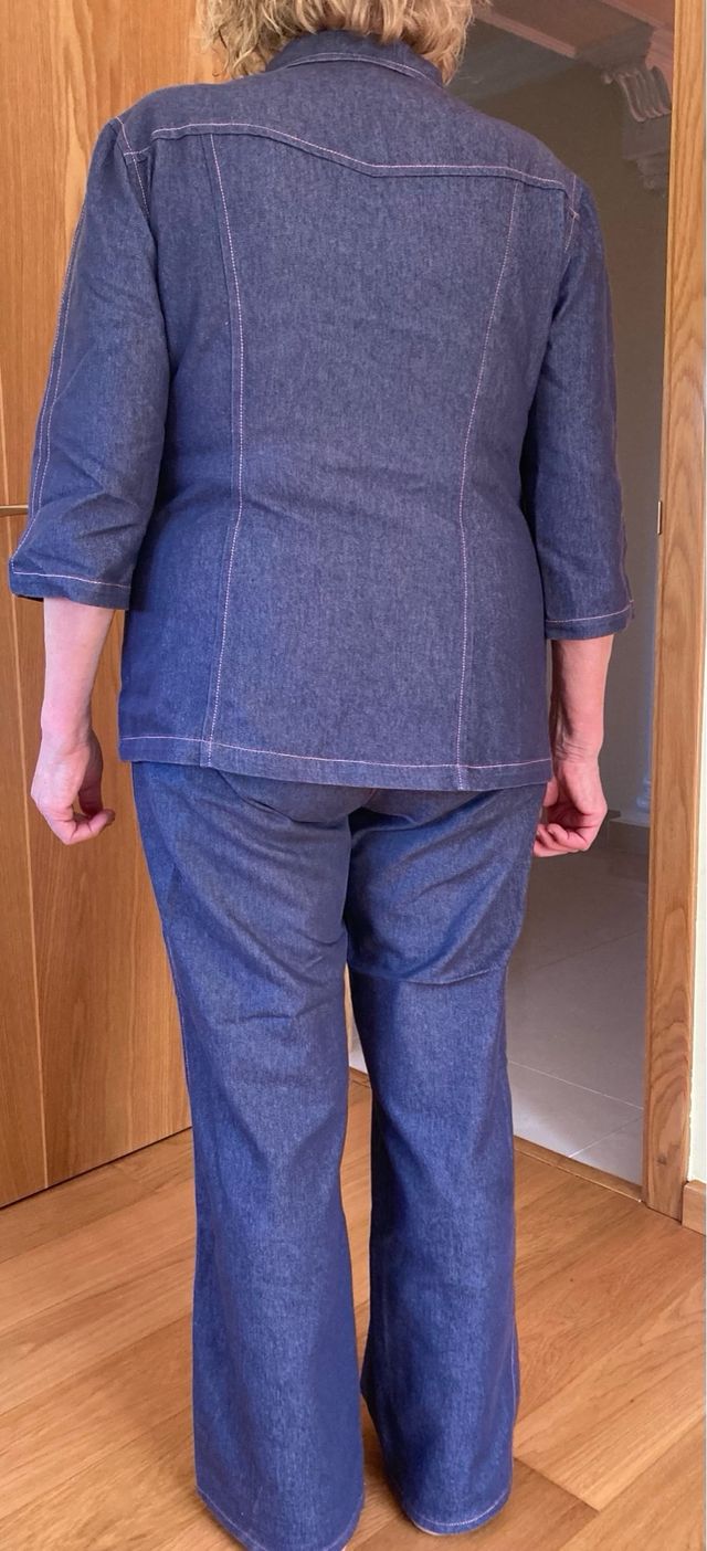 Traje vaquero azul - chaqueta y pantalón