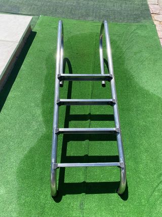 Escalera piscina metalica - acero 4 peldaños  