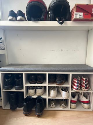 Zapatero blanco de madera