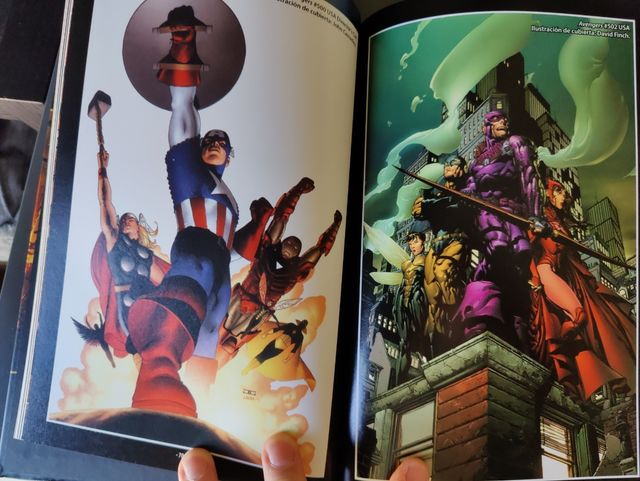 Vengadores Desunidos-Marvel Deluxe